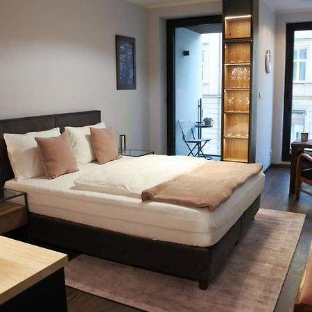 Boutique 109 - Old City, Luxury Apt. With A Garage Krakkó Kültér fotó