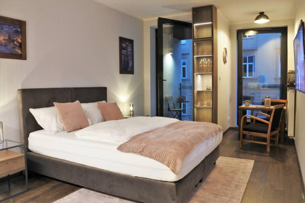 Boutique 109 - Old City, Luxury Apt. With A Garage Krakkó Kültér fotó