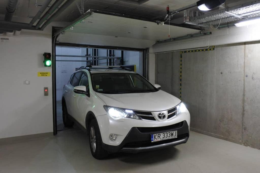 Boutique 109 - Old City, Luxury Apt. With A Garage Krakkó Kültér fotó