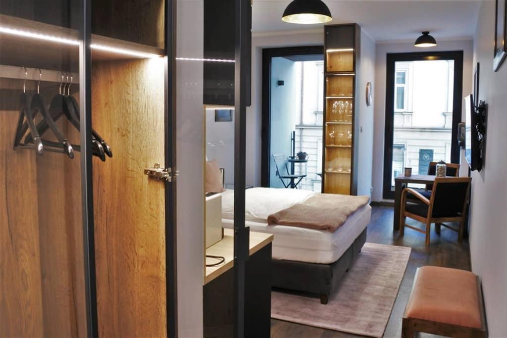 Boutique 109 - Old City, Luxury Apt. With A Garage Krakkó Kültér fotó