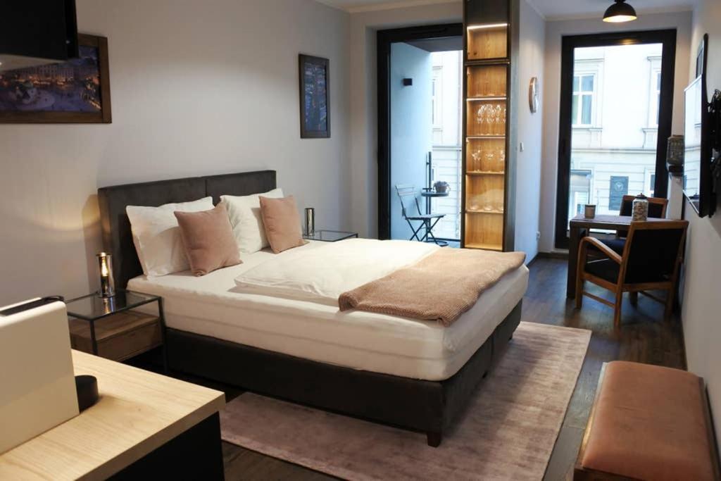 Boutique 109 - Old City, Luxury Apt. With A Garage Krakkó Kültér fotó